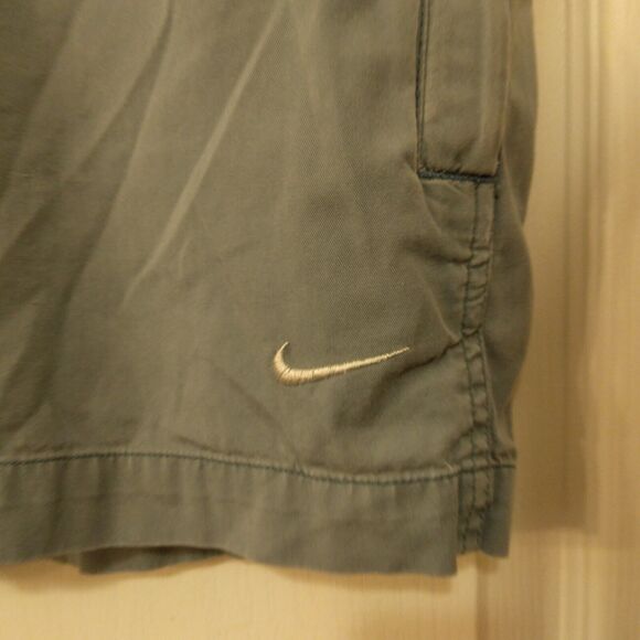Nike shorts mens L Large light blue chino flat front active outdoor gym - Picture 3 of 9